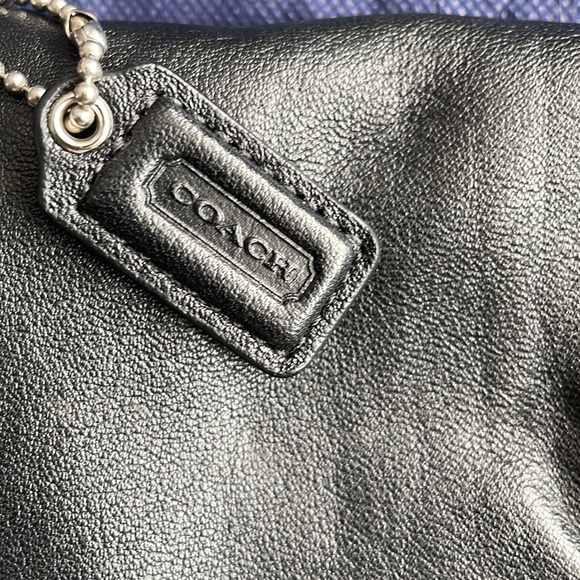 Coach Ashley Black Smooth Leather Cluth/Wristlet. Barely used. - Picture 3 of 7